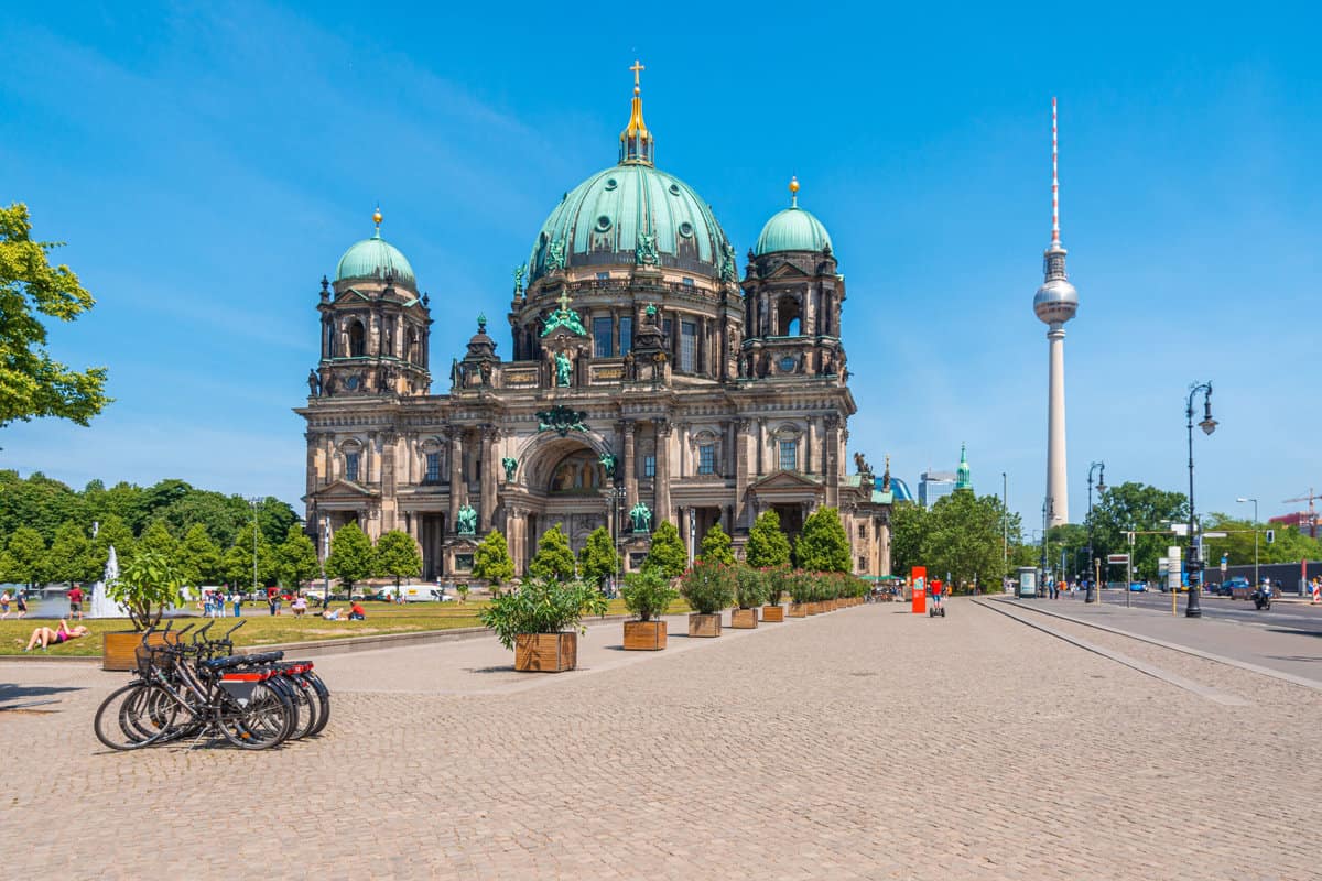 Visit Berlin in 1 day - Your ultimate Travel Guide - Awesome Places to ...