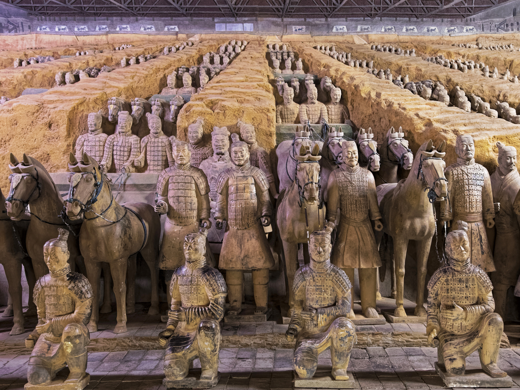 Panoramic view of the Terracotta Army in Xi'an, China, displaying rows of ancient warrior statues